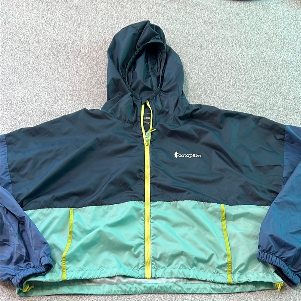 Cotopaxi Cropped Windbreaker